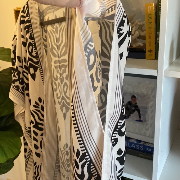 Kimono Style Beach Coverup - Picture 4 of 4